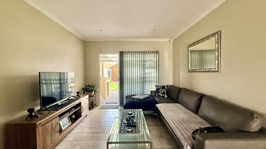 2 Bedroom Property for Sale in Parsonsvlei Eastern Cape